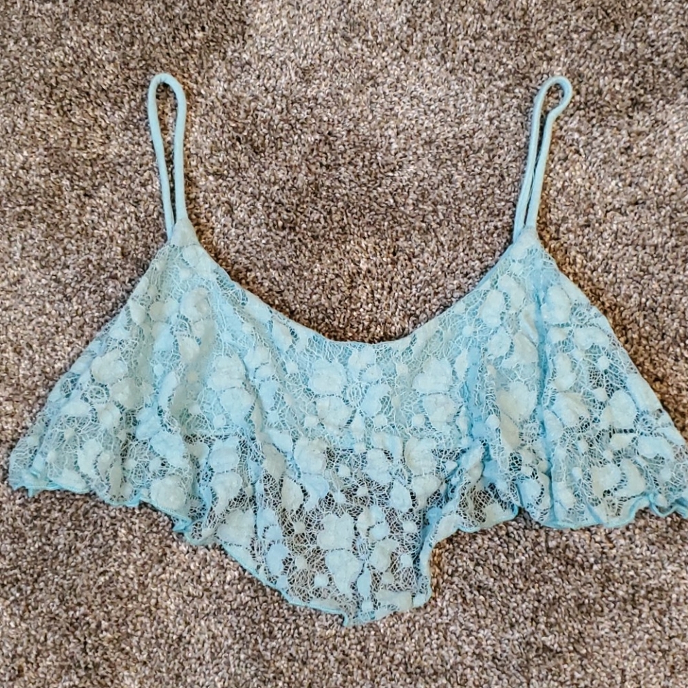 Light blue cropped top